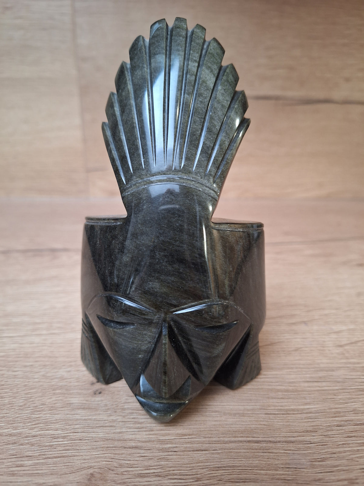 Guerrier mésoaméricain en obsidienne noire – Sculpture mexicaine 15,5 cm