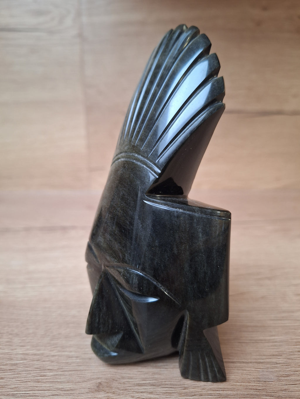 Guerrier mésoaméricain en obsidienne noire – Sculpture mexicaine 15,5 cm
