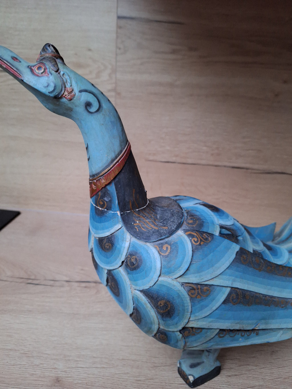 Statue Paon Balinais Vintage en Bois Polychrome - Gardien de Temple Indonésien Sculpté Main - Art Folklorique d'Asie - 33cm