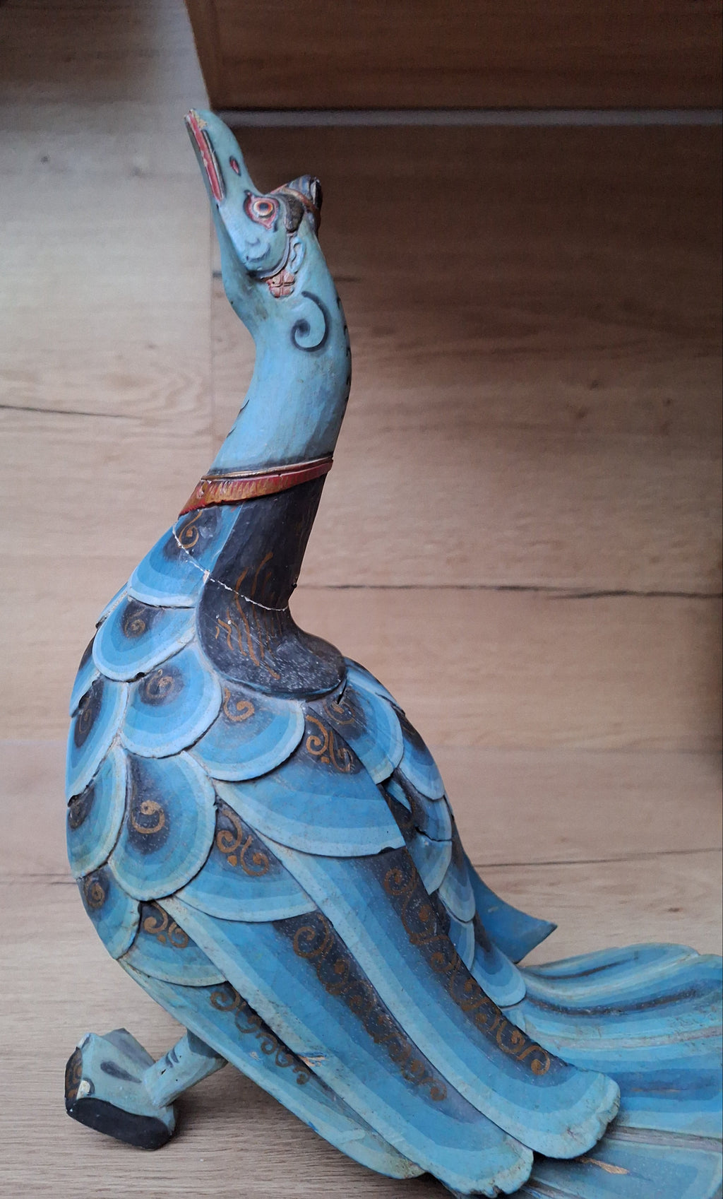 Statue Paon Balinais Vintage en Bois Polychrome - Gardien de Temple Indonésien Sculpté Main - Art Folklorique d'Asie - 33cm