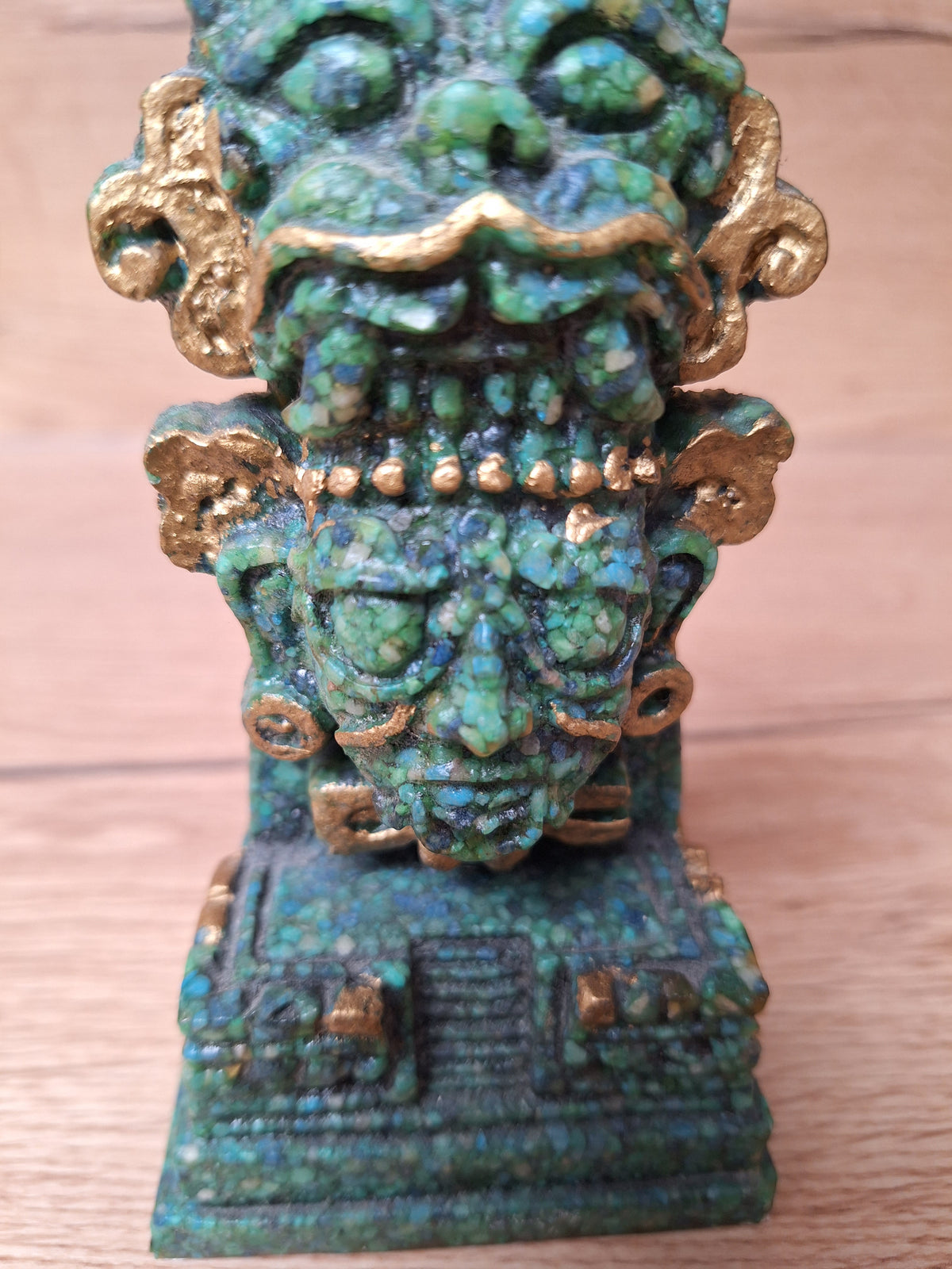Sculpture en malachite – Figure précolombienne au félin – Mexique – 13 cm