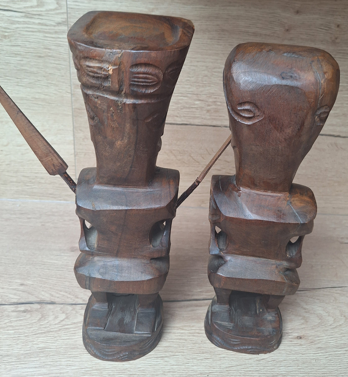Couple de Tiki polynésiens en bois sculpté – Homme & Femme – Art des îles du Pacifique – 30 cm
