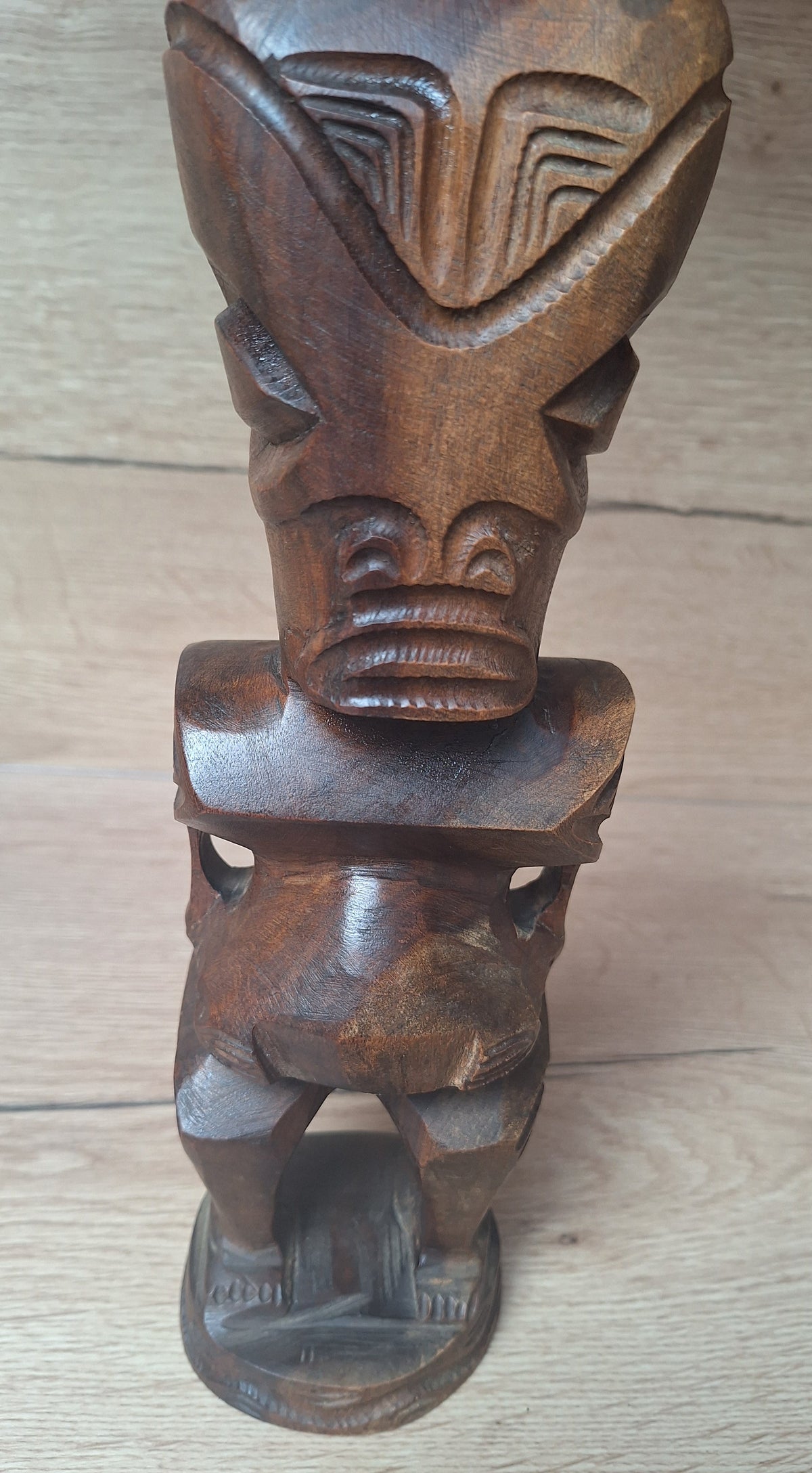 Couple de Tiki polynésiens en bois sculpté – Homme & Femme – Art des îles du Pacifique – 30 cm