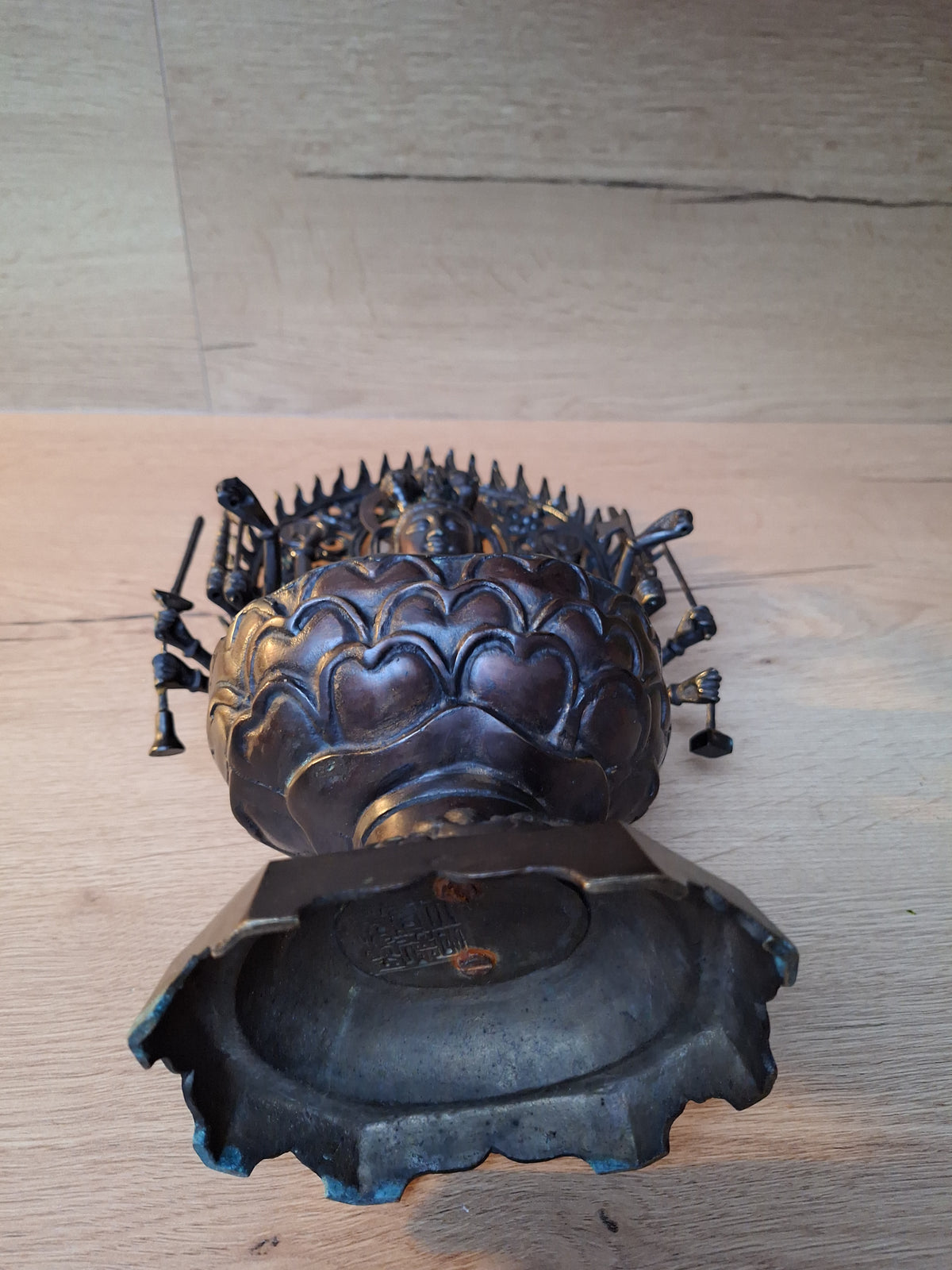 Cundī / Zhunti aux 18 bras – Grande statue bouddhique en bronze – Chine – 39 cm