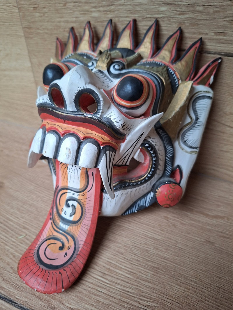 Masque en bois mural flamme feu rouge Bali Barong, Rangda Balinais, Indonésie.