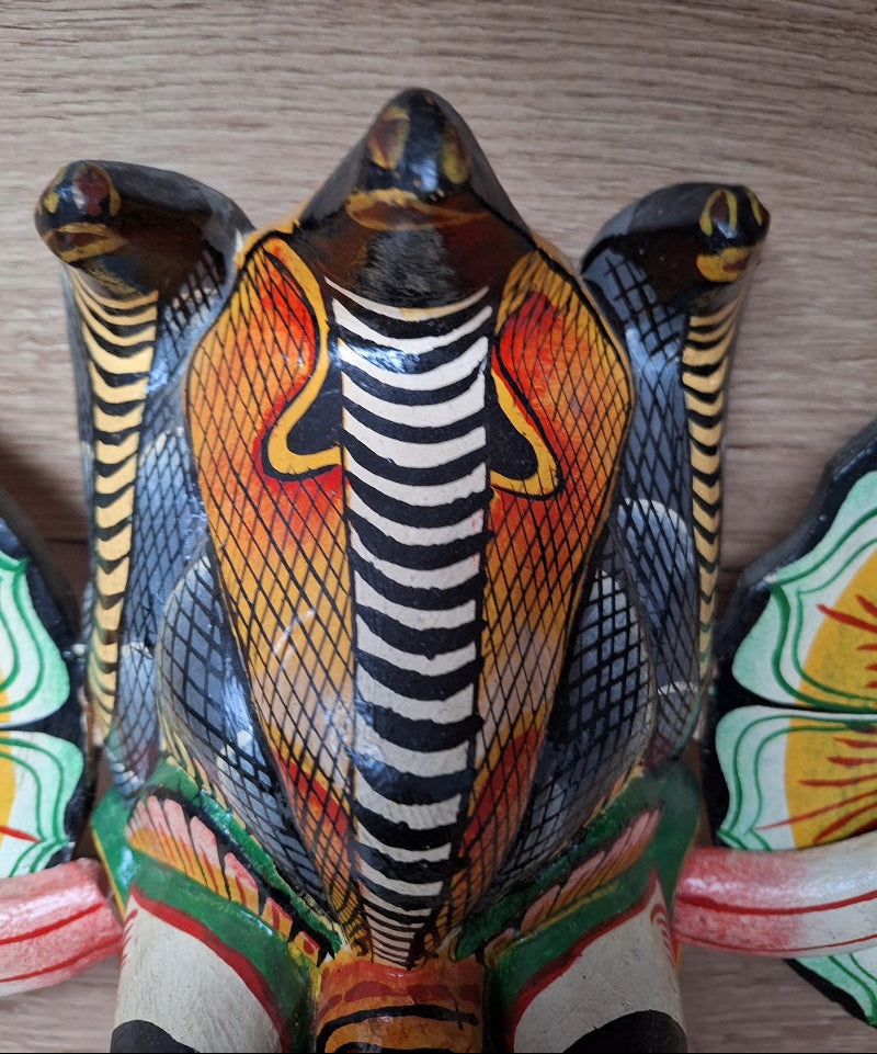 Grand masque Naga Raksha – Démon Cobra – Bois sculpté peint – Sri Lanka – 50 cm