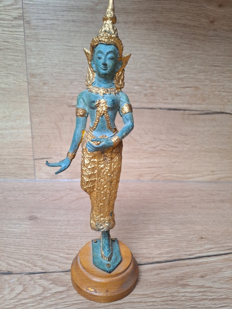 Danseuse Apsara thaïlandaise en bronze patiné et doré – Thaïlande – 25 cm