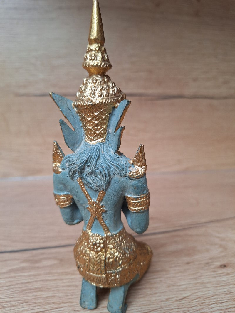Theppanom thaïlandaise agenouillée en bronze – Patine turquoise et dorée – 18 cm