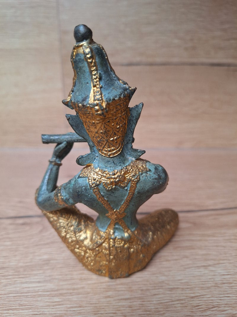 Musicien céleste thaïlandais à la flûte en bronze – Theppanom – Patine turquoise et dorée