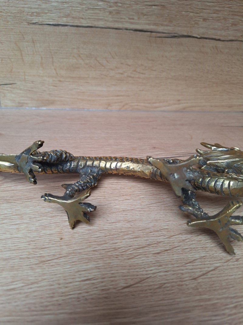 Sculpture Dragon du zodiaque chinois, animal porte-bonheur Feng Shui. Chine, Asie, Collection