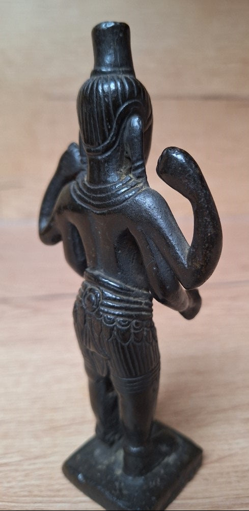 Statue Ancienne de Vishnu à quatre bras – Sculpture en bronze style Khmer – Art spirituel d’Asie du Sud-Est