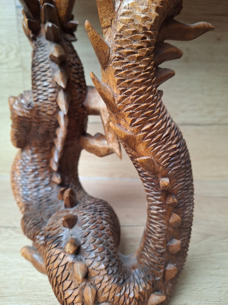 Sculpture artisanale en bois , Dragon Asiatique protecteur. Asie