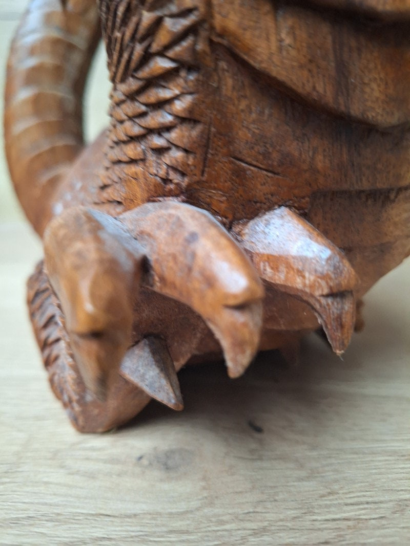 Sculpture artisanale en bois , Dragon Asiatique protecteur. Asie