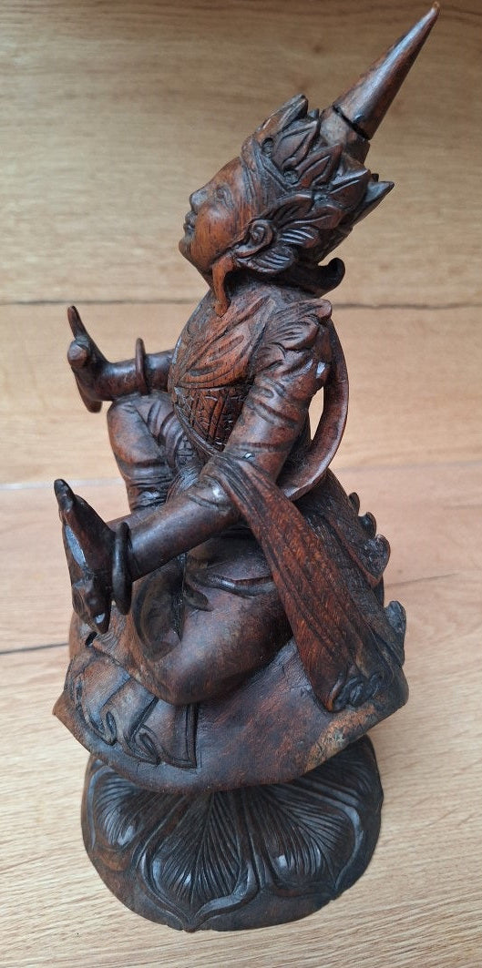 Ancienne figure céleste en bois sculpté – Art birman – Asie