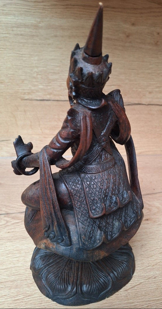 Ancienne figure céleste en bois sculpté – Art birman – Asie