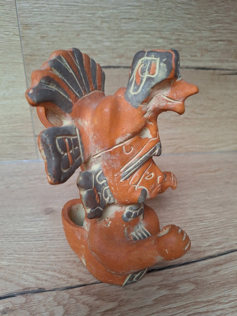 Statuette de chef guerrier – Art précolombien d’inspiration zapotèque – Terre cuite polychrome