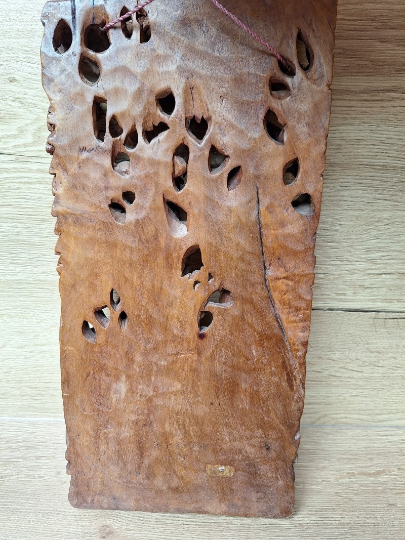 Grand panneau mural sculpté en bois – Scène de récolte traditionnelle – Art balinais vintage – 39 cm