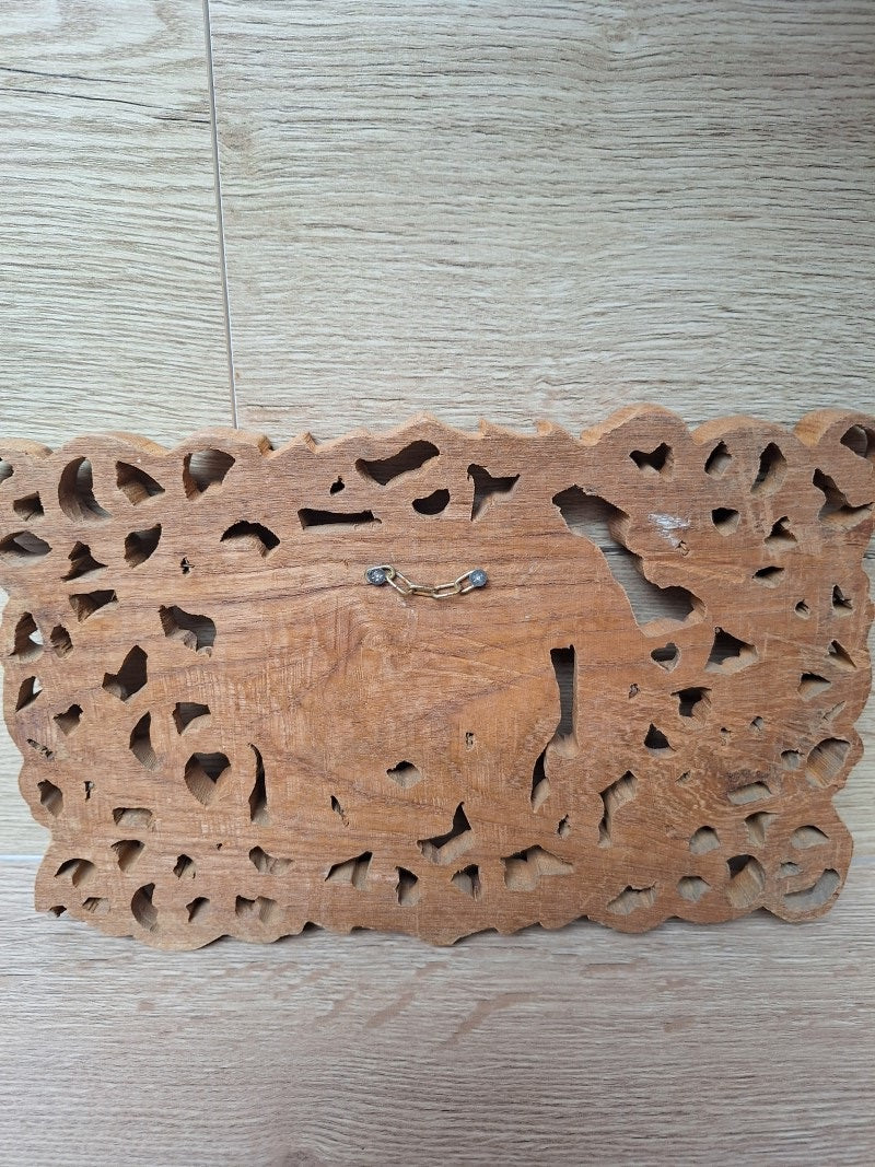 Panneau mural thaïlandais – Éléphant en teck sculpté – Artisanat de Chiang Mai – 30 × 20 cm
