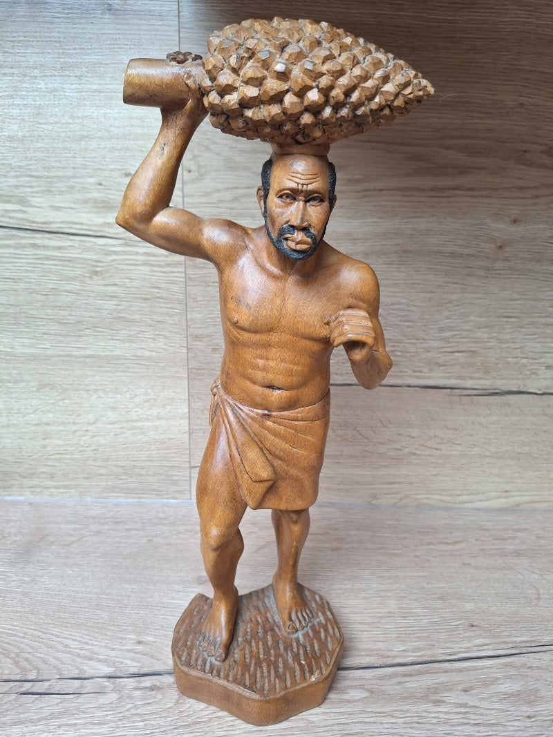Grande sculpture africaine en bois de Kambala – Porteur – Signée / gravée ART TATI