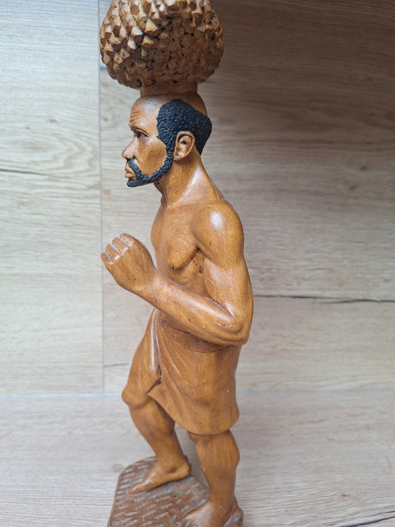 Grande sculpture africaine en bois de Kambala – Porteur – Signée / gravée ART TATI