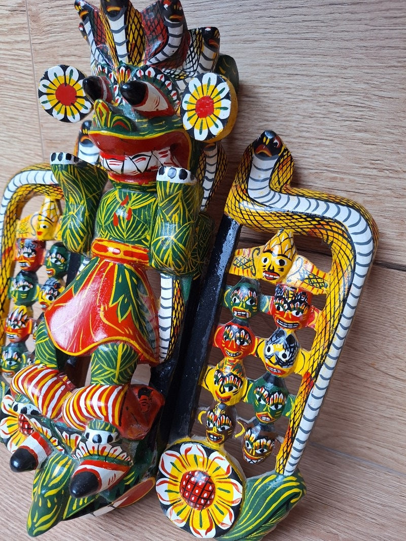 Masque Maha Kola – Les 18 Sanni – Sanni Yakuma – Art traditionnel du Sri Lanka