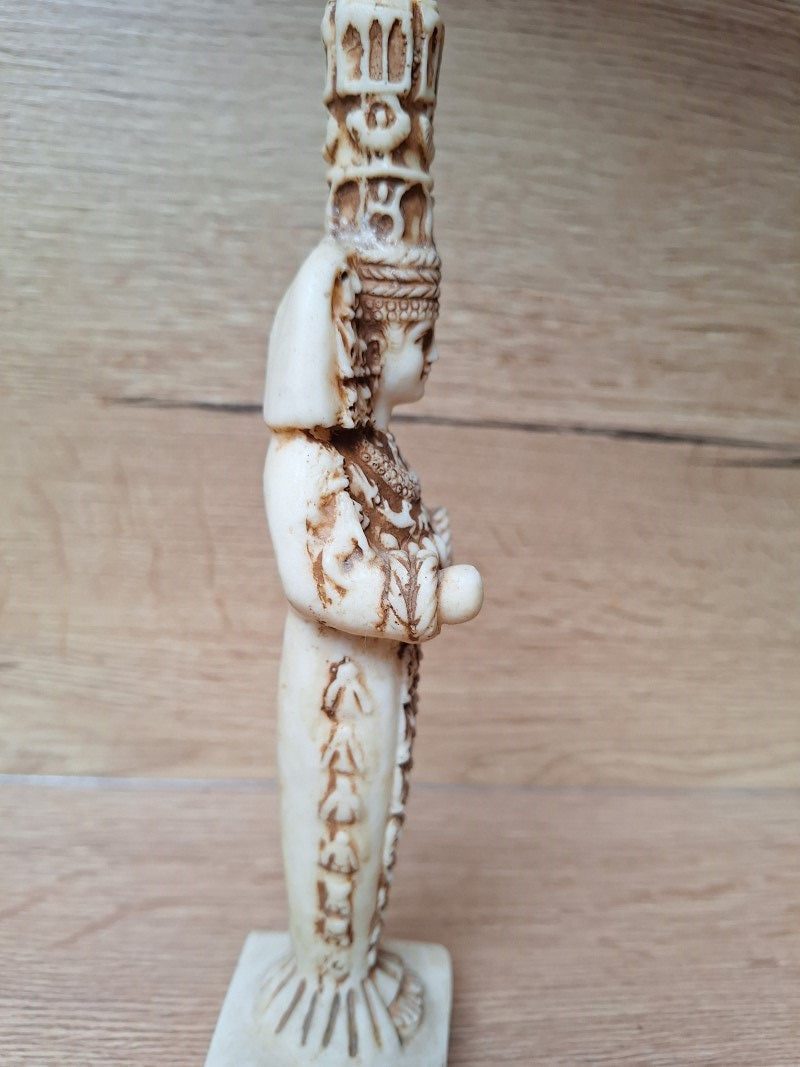 Figure de la déesse Artémis à Éphèse. Déesse de la fécondité,  Reproduction de sculpture Antique gréco-romaine – 22,5 cm