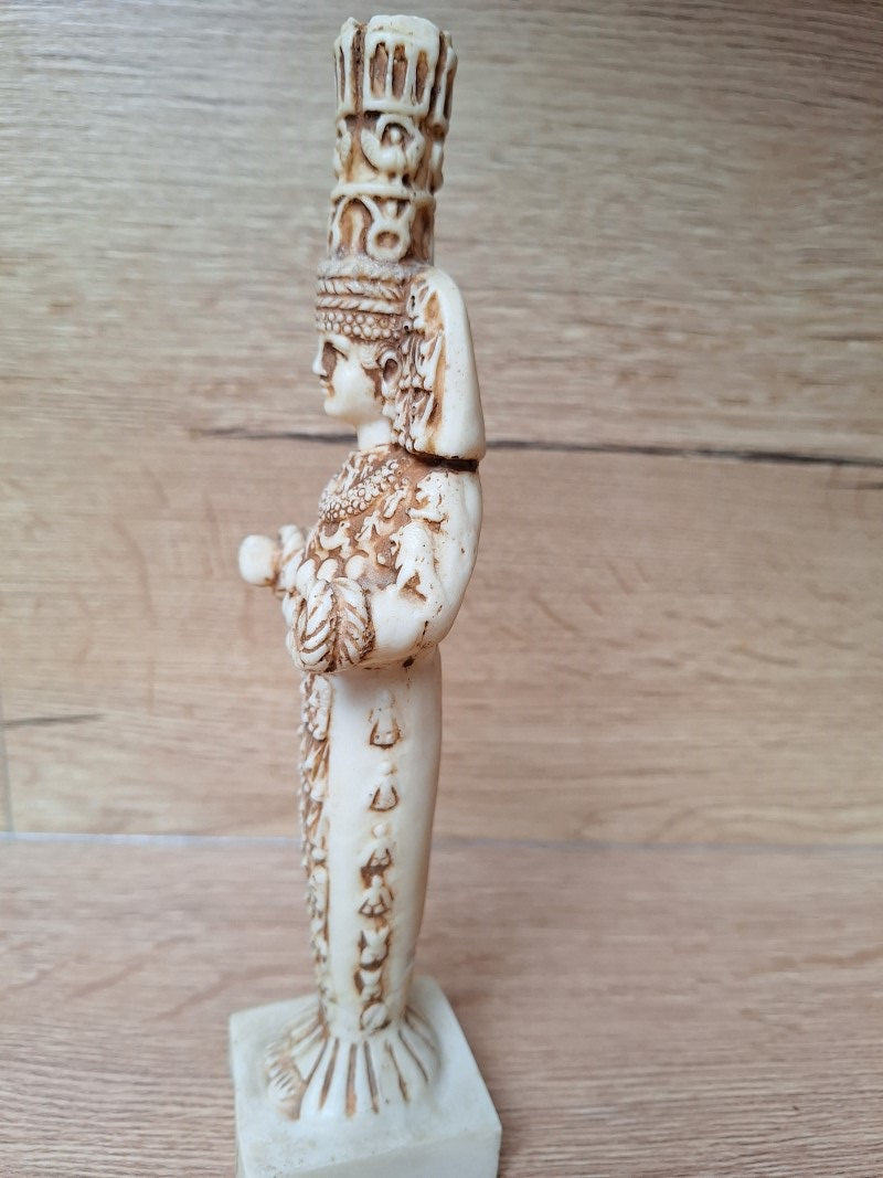Figure de la déesse Artémis à Éphèse. Déesse de la fécondité,  Reproduction de sculpture Antique gréco-romaine – 22,5 cm