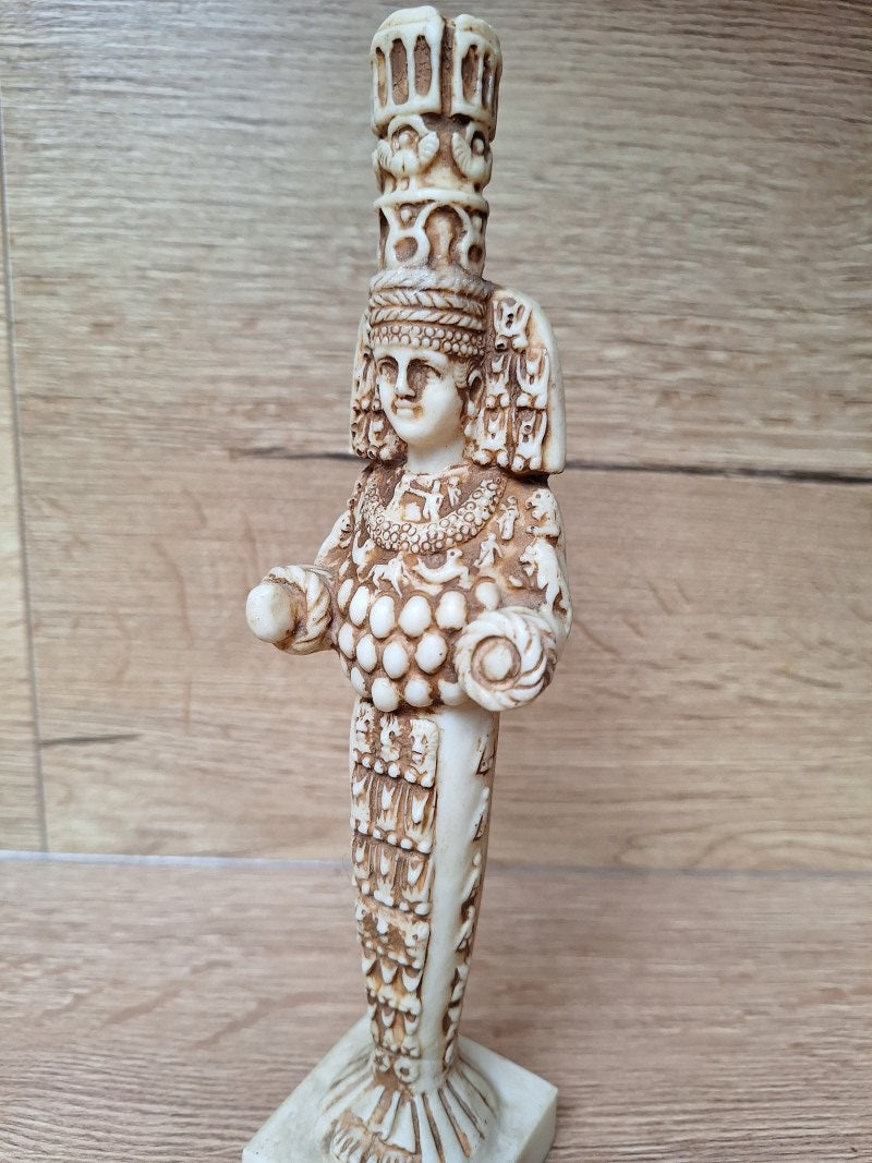 Figure de la déesse Artémis à Éphèse. Déesse de la fécondité,  Reproduction de sculpture Antique gréco-romaine – 22,5 cm