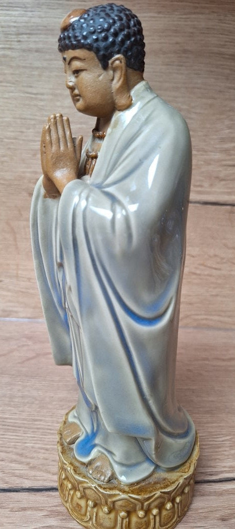 Statue de Bouddha en prière Anjali Mudra – Céramique émaillée vintage, Asie