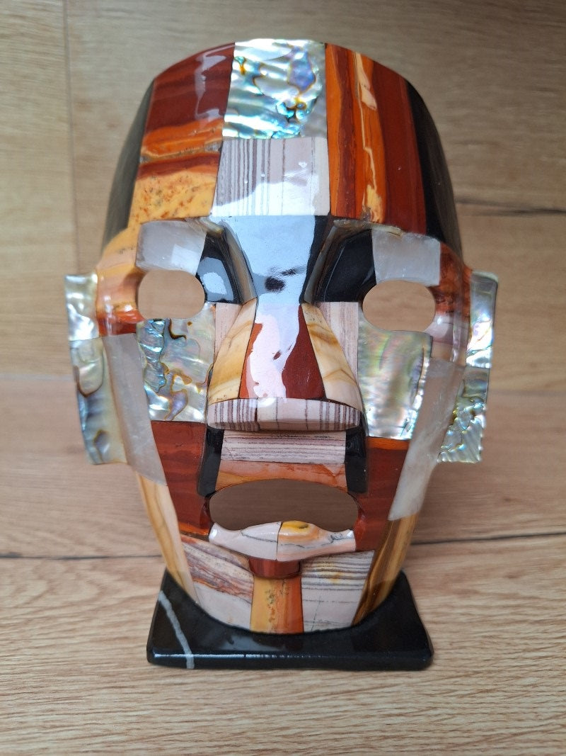 Masque mexicain en mosaïque de pierres naturelles & nacre – Inspiration Teotihuacan / Aztèque – 19 cm