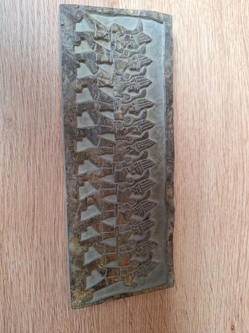Bas-relief assyrien en pierre – Procession de soldats – Art mésopotamien – 20 cm