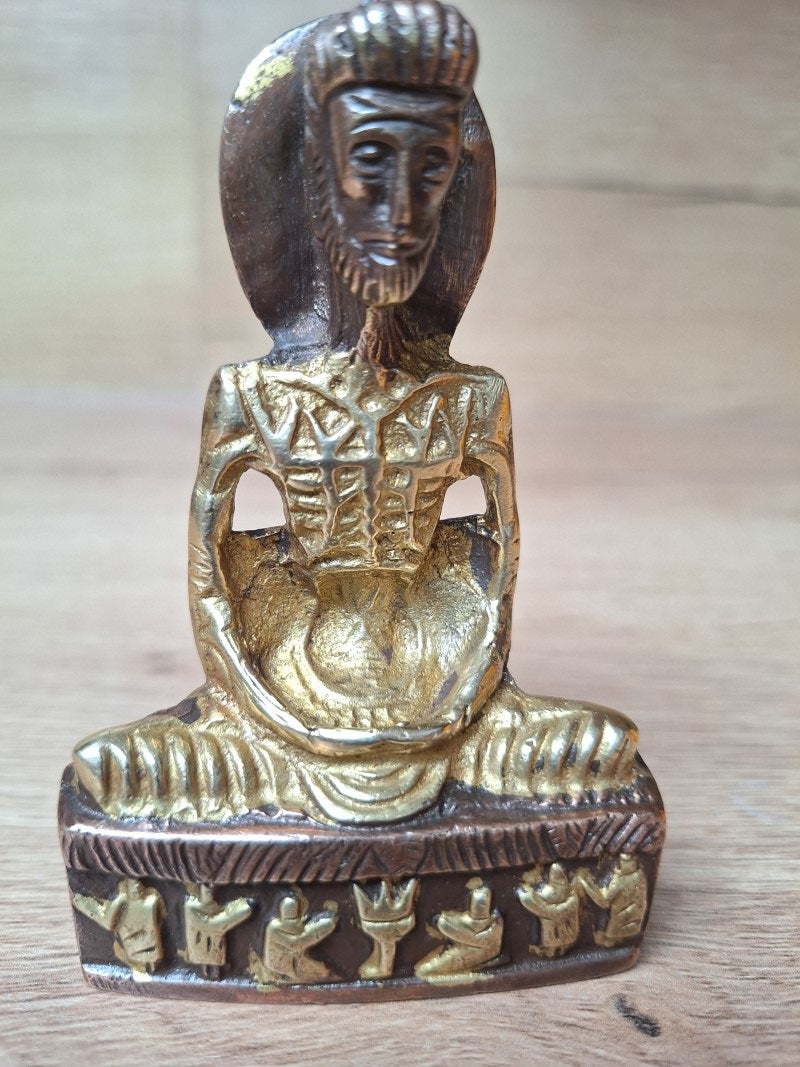 Rare Bouddha ascète en bronze doré – Siddhartha avant l'Éveil – Art bouddhique, Asie