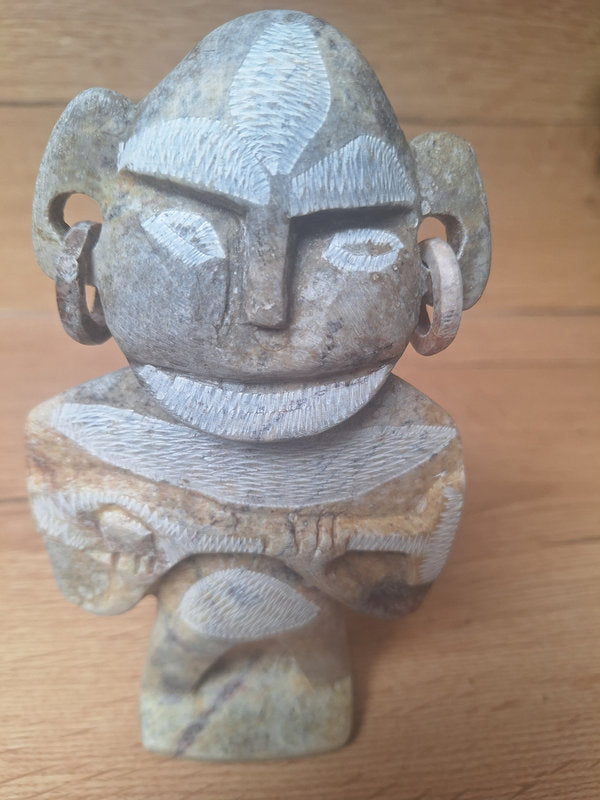 Statuette Mbigou en pierre tendre – Sculpture artisanale du Gabon – Art africain
