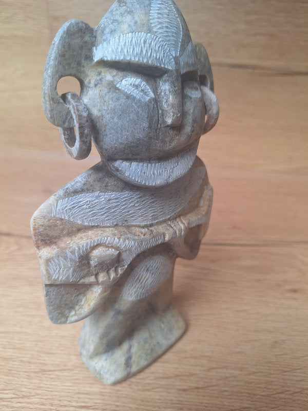Statuette Mbigou en pierre tendre – Sculpture artisanale du Gabon – Art africain