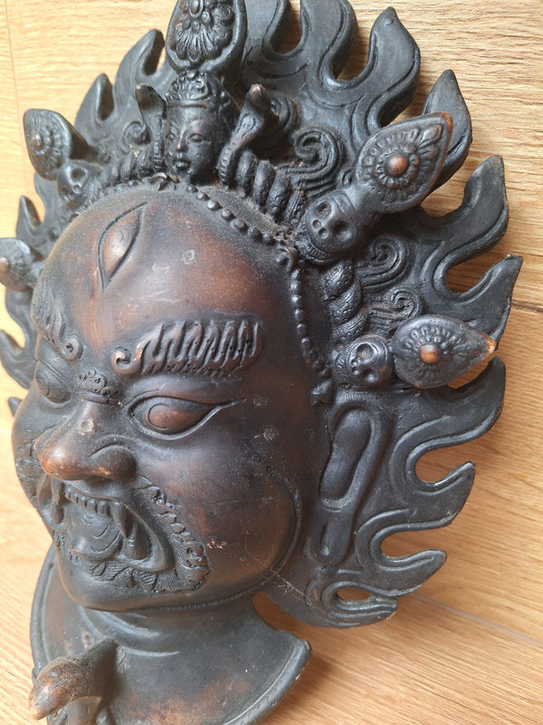 Masque Mahākāla en terre cuite – Art bouddhiste himalayen