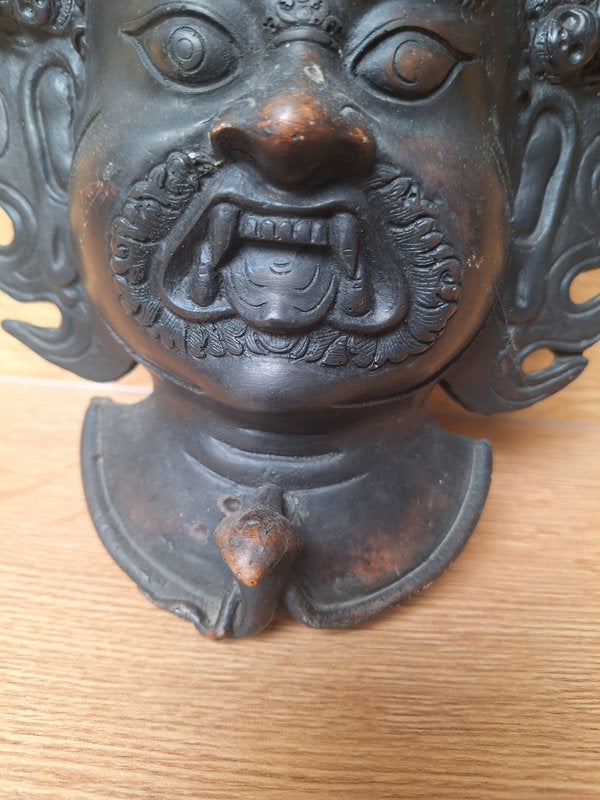 Masque Mahākāla en terre cuite – Art bouddhiste himalayen