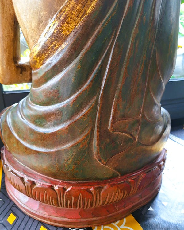 Grande statue en bois massif – Sage asiatique méditant – sculpture artisanale ancienne – 61 cm