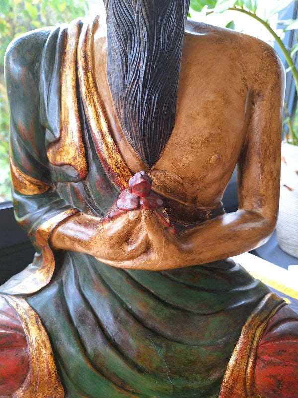 Grande statue en bois massif – Sage asiatique méditant – sculpture artisanale ancienne – 61 cm