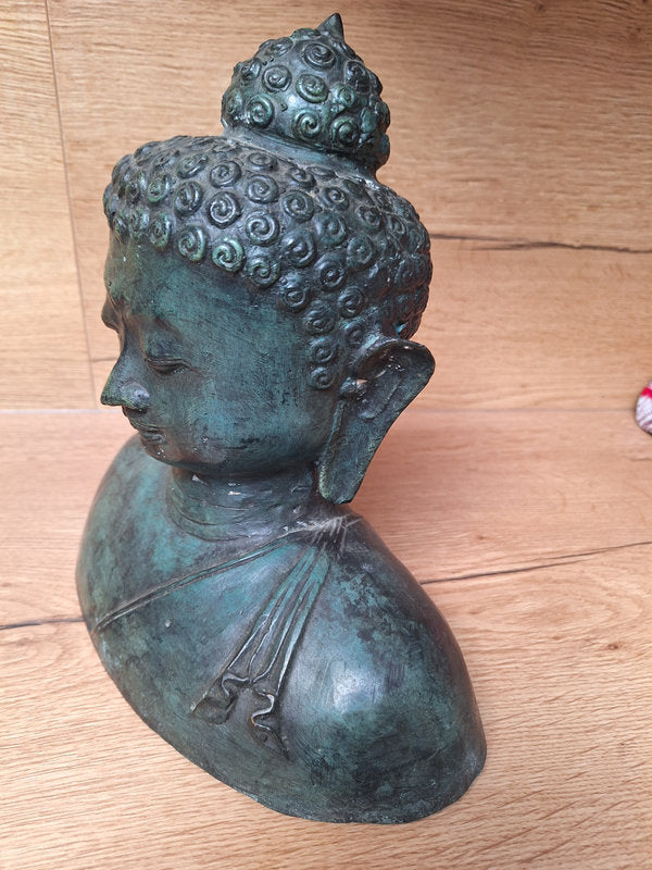Buste de Bouddha thaïlandais en bronze – Patine verte ancienne - Art Asiatique du XXe Siècle - 28cm.