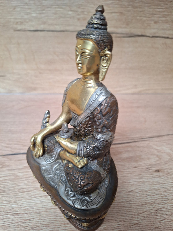 Ratnasambhava – Bouddha des Cinq Dhyani – Statue tibétaine en bronze/laiton – 17,5 cm