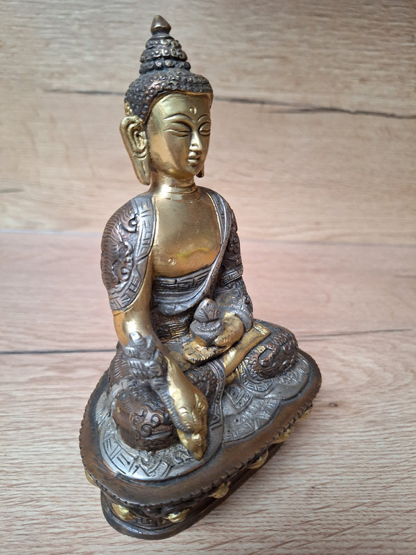 Ratnasambhava – Bouddha des Cinq Dhyani – Statue tibétaine en bronze/laiton – 17,5 cm