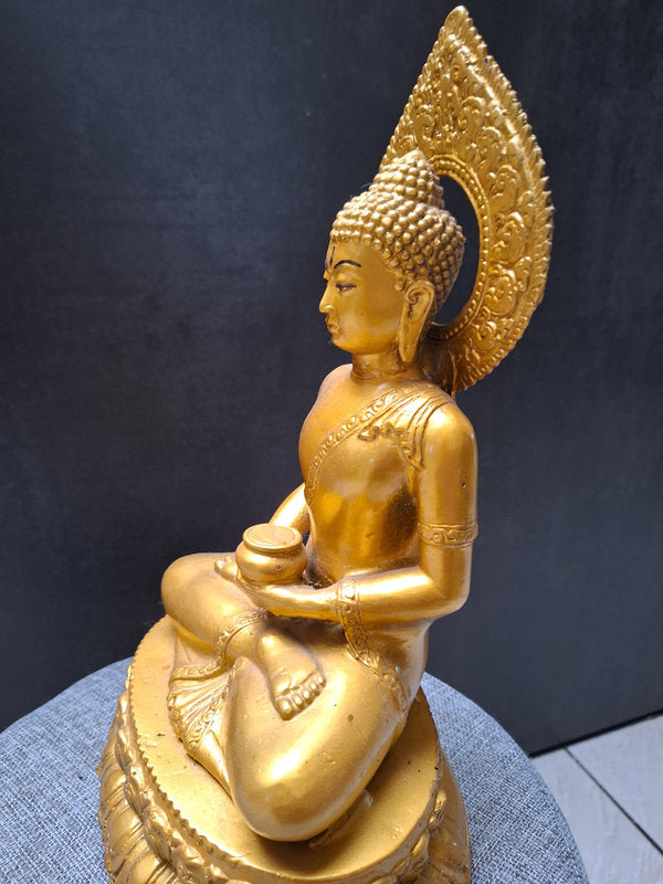 Grande statue en bronze doré du Bouddha méditant avec bol à aumônes, style thaï Rattanakosin, art bouddhiste