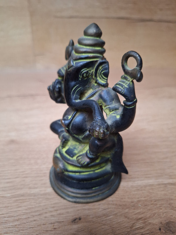 Ganesh en brGanesh ancien en bronze massif – Statue indienne Vintage – Ganesha à quatre brasonze massif – 1 kg – Statue indienne ancienne Vintage – Artisanat traditionnel - Inde