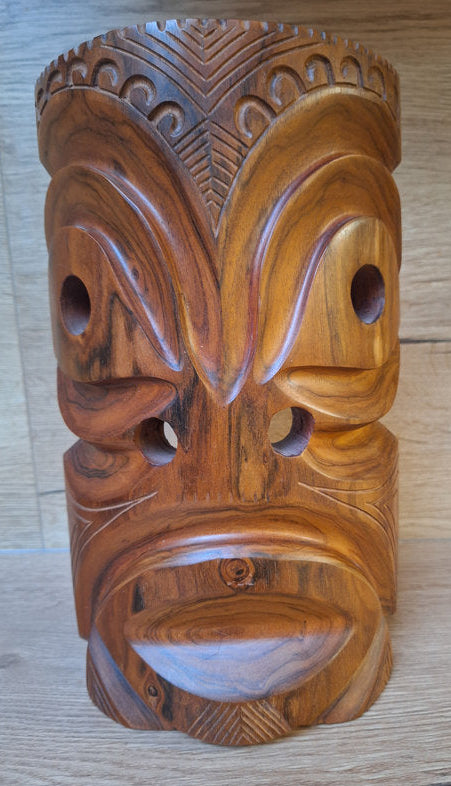 Masque Tiki en bois sculpté – Artisanat indonésien – Inspiration océanienne – 27 cm