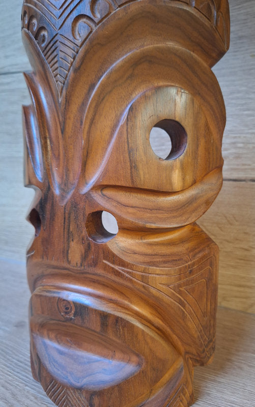Masque Tiki en bois sculpté – Artisanat indonésien – Inspiration océanienne – 27 cm