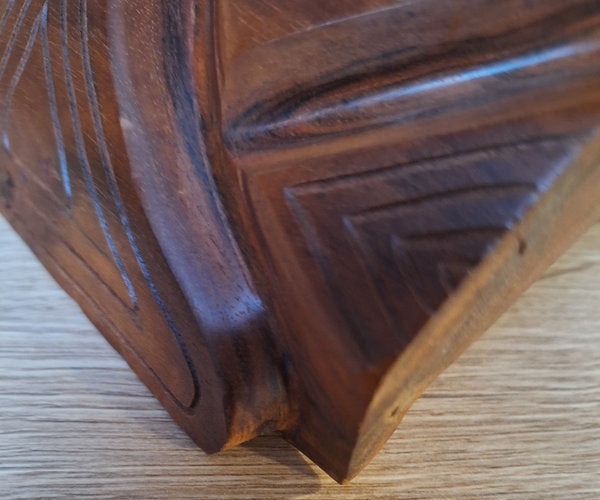 Masque Tiki en bois sculpté – Artisanat indonésien – Inspiration océanienne – 27 cm