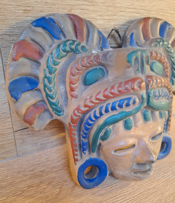 Masque mural mexicain vintage en terre cuite, style maya multicolore, décoration ethnique artisanale