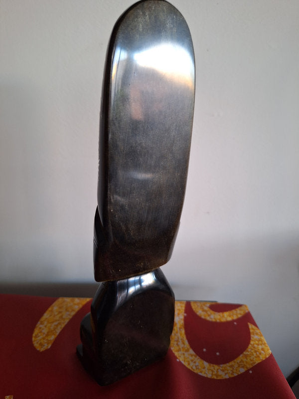 Sculpture en obsidienne – Dignitaire mésoaméricain – Mexique – 21,5 cm