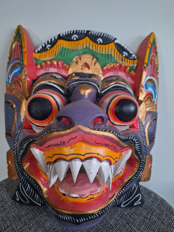Masque Barong balinais en bois sculpté, Indonésie, Artisanat traditionnel sculpté à la main. Bali