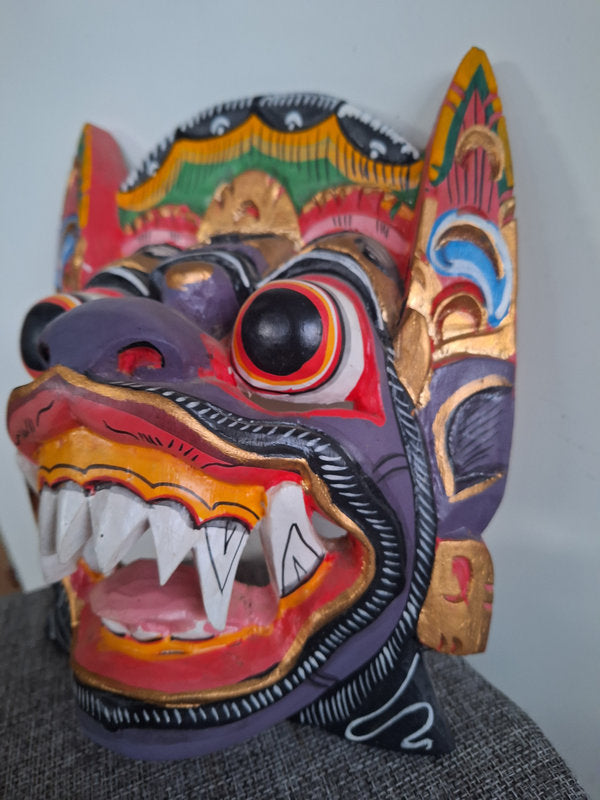 Masque Barong balinais en bois sculpté, Indonésie, Artisanat traditionnel sculpté à la main. Bali